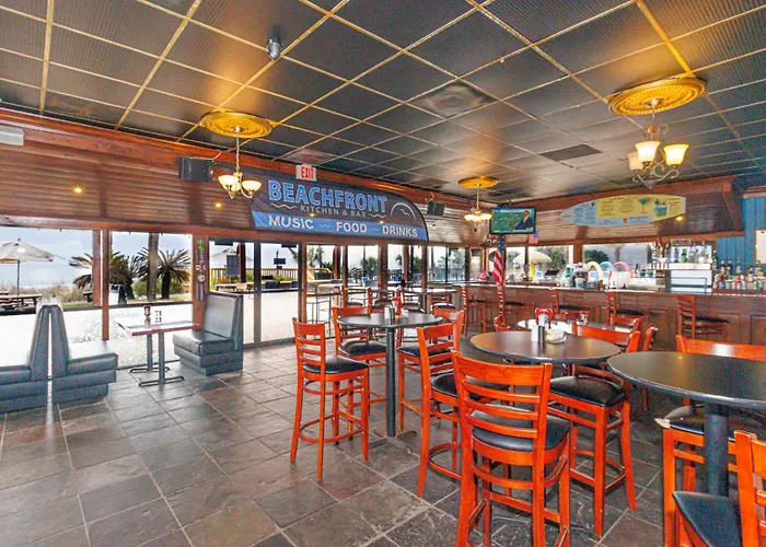 Oceanfront 1 Bedroom - Sand Dunes 1129 - Sleeps 6!